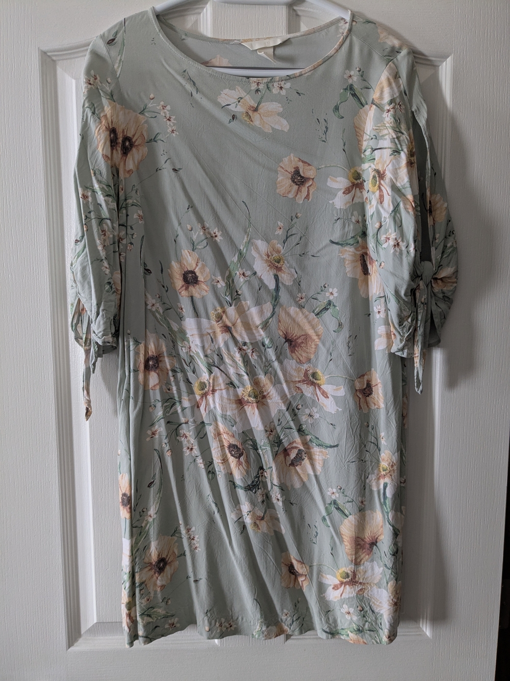 Mint Green Floral Tie-Sleeve Dress